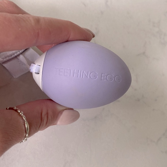NWOT Teething Egg - Picture 2 of 3